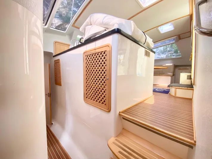 Ronin Yacht Photos Pics 