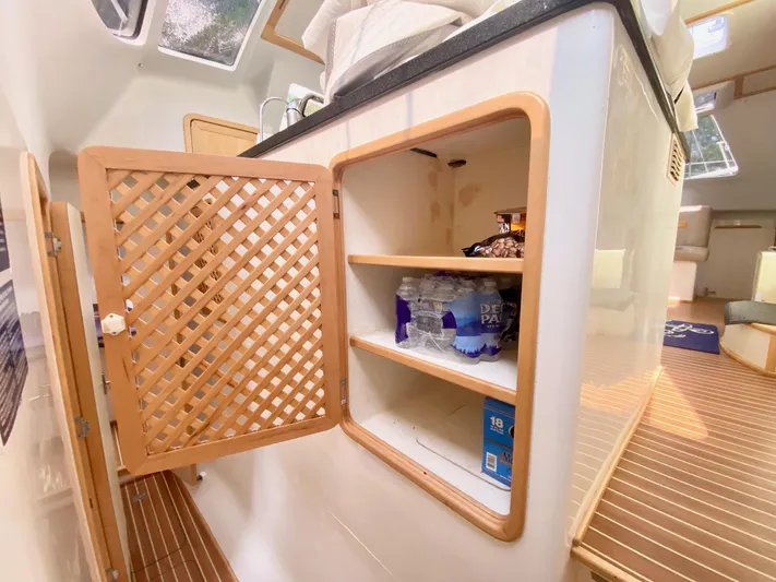 Ronin Yacht Photos Pics 