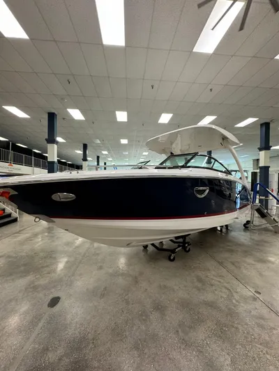  Yacht Photos Pics 2025 Regal Lx6 - Image 2