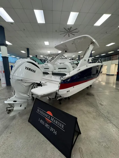  Yacht Photos Pics 2025 Regal Lx6 - Image 6