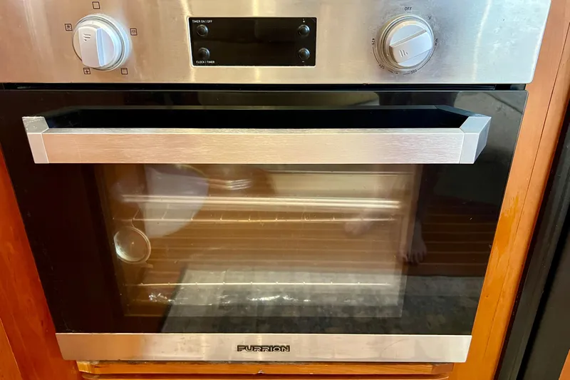 Totally Yachtsome Yacht Photos Pics 