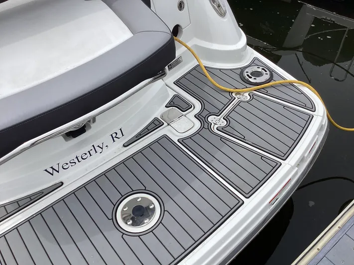 Pat.pending Yacht Photos Pics 2022 Monterey 295 Sport Yacht swim platform with gray decking, Westerly, RI.