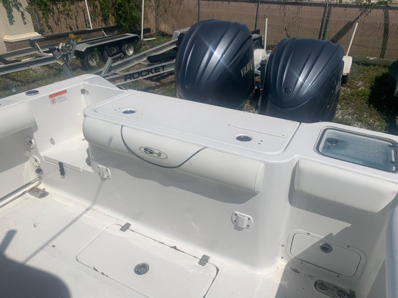 2017 Sea Hunt Gamefish 30