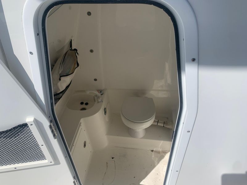 2017 Sea Hunt Gamefish 30