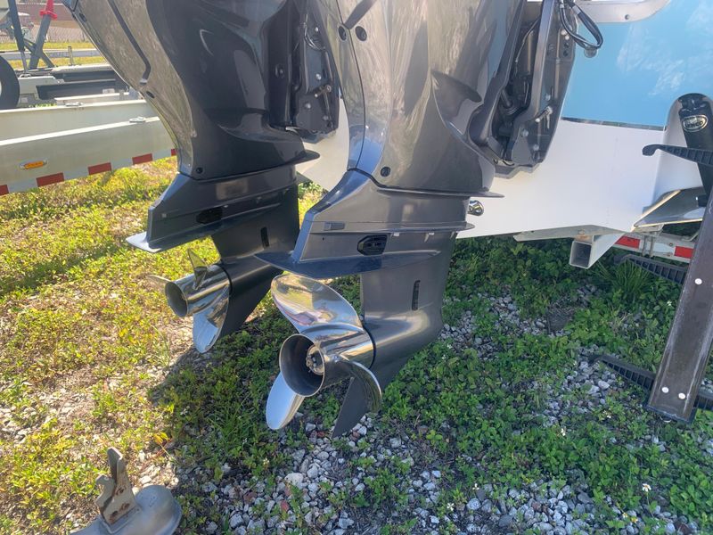 2017 Sea Hunt Gamefish 30