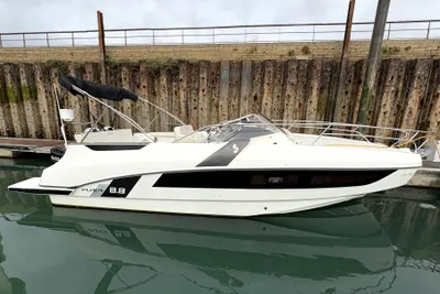 Beneteau 8.8 Sundeck