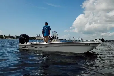 Mako Pro Skiff 17 CC
