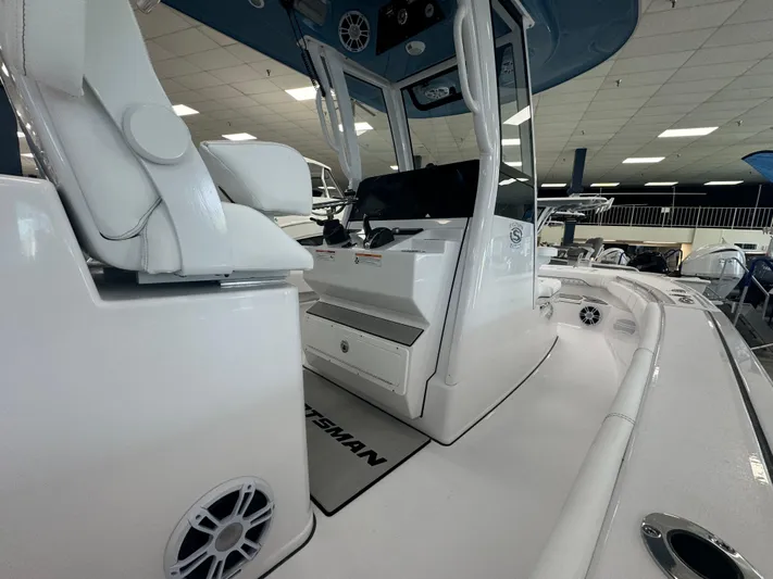  Yacht Photos Pics 2024 Sportsman 267 Masters Oe - Image 12