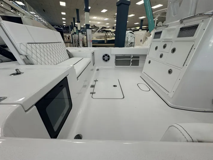  Yacht Photos Pics 2024 Sportsman 267 Masters Oe - Image 13