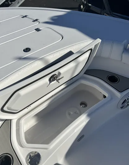  Yacht Photos Pics 2024 Sportsman 267 Masters Oe - Image 9