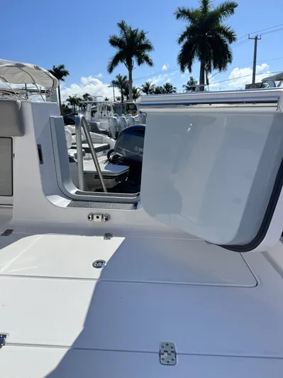  Yacht Photos Pics 2025 SPORTSMAN 322 OPEN - Image 3