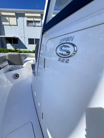  Yacht Photos Pics 2025 SPORTSMAN 322 OPEN - Image 8