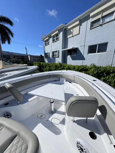  Yacht Photos Pics 2025 SPORTSMAN 322 OPEN - Image 7