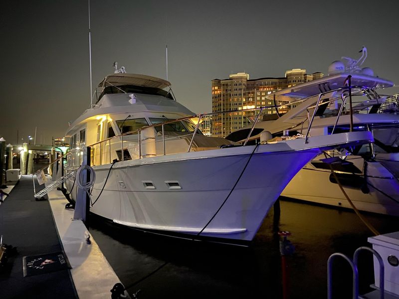 1989 Hatteras CUSTOM COCKPIT MOTOR YACHT