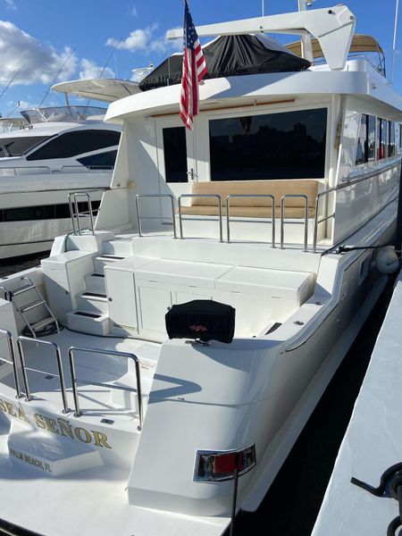 1989 Hatteras CUSTOM COCKPIT MOTOR YACHT