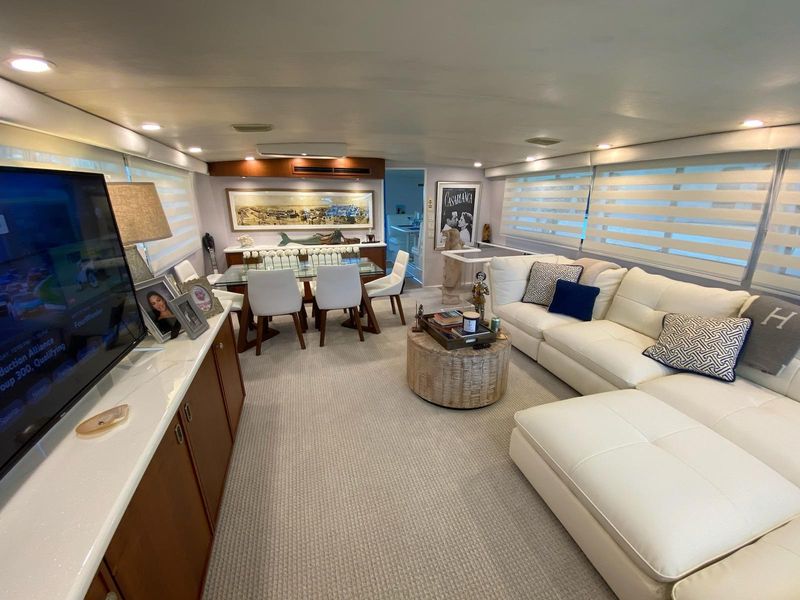 1989 Hatteras CUSTOM COCKPIT MOTOR YACHT