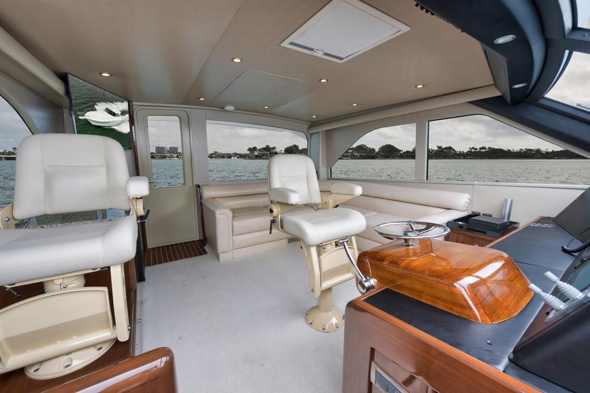 2007 Viking 52 