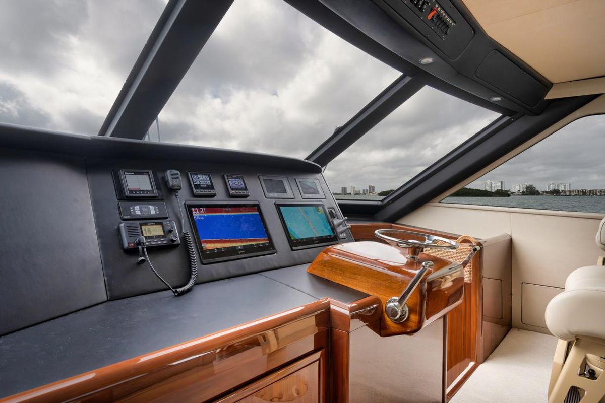 2007 Viking 52 