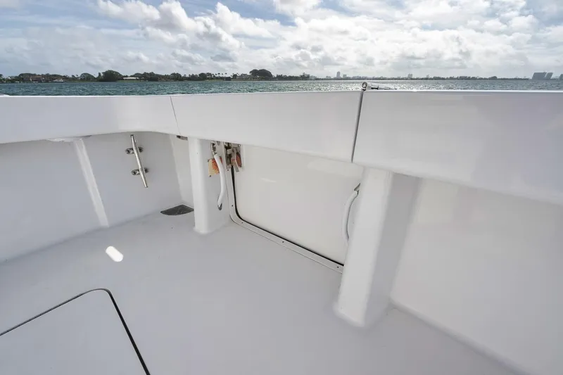 Smooth Operator Yacht Photos Pics Viking 52 Smooth Operator - Cockpit