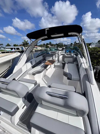  Yacht Photos Pics 2025 REGAL LX9 - Image 9