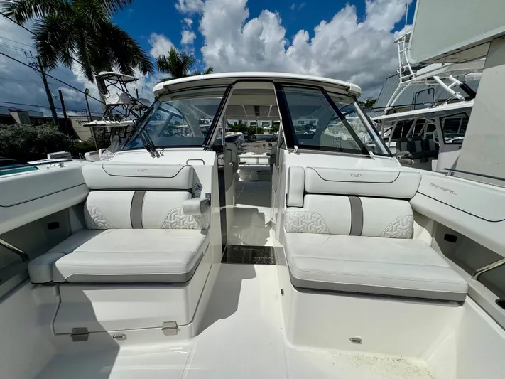  Yacht Photos Pics 2023 REGAL LX36 - Image 15