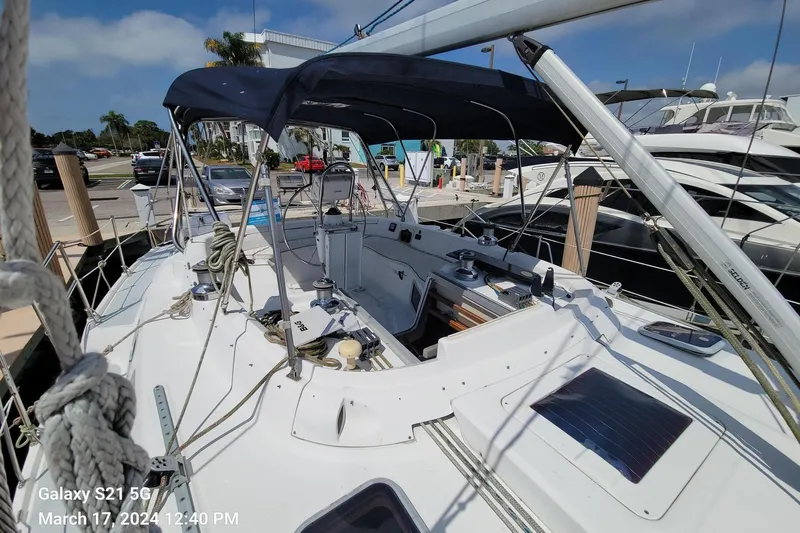 'mystic Cay' Yacht Photos Pics Center Cockpit