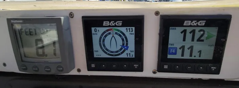 'mystic Cay' Yacht Photos Pics B&G Electronics