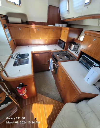 'mystic Cay' Yacht Photos Pics Galley