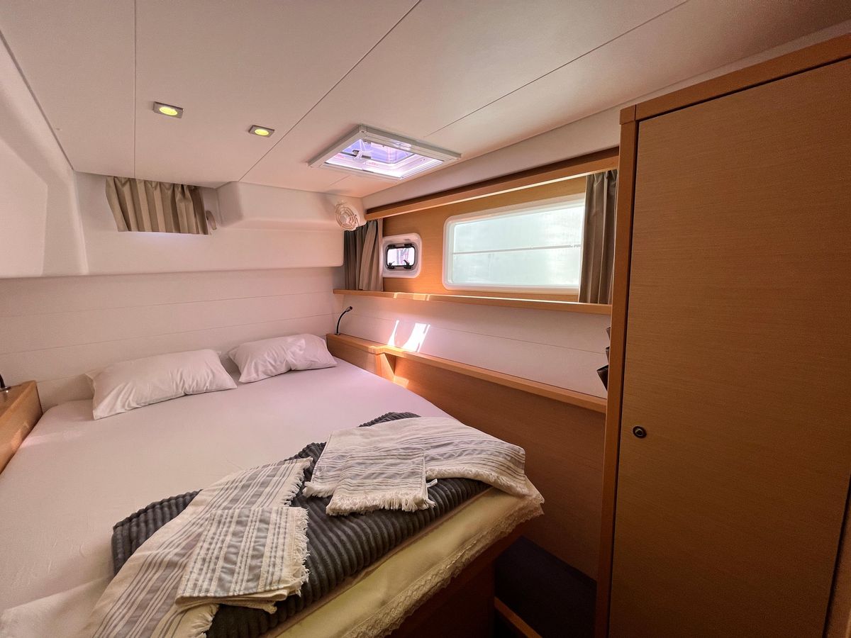 2013 Lagoon 45 