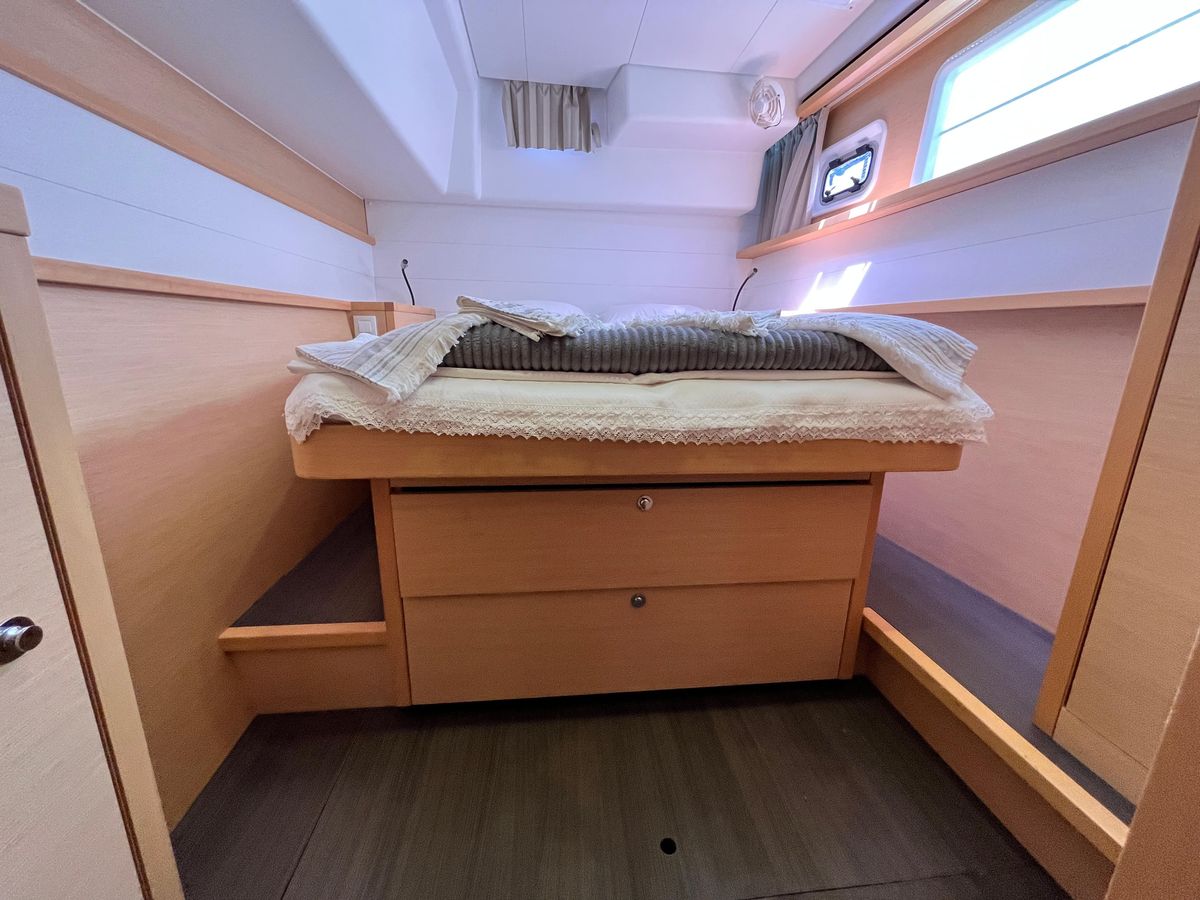 2013 Lagoon 45 
