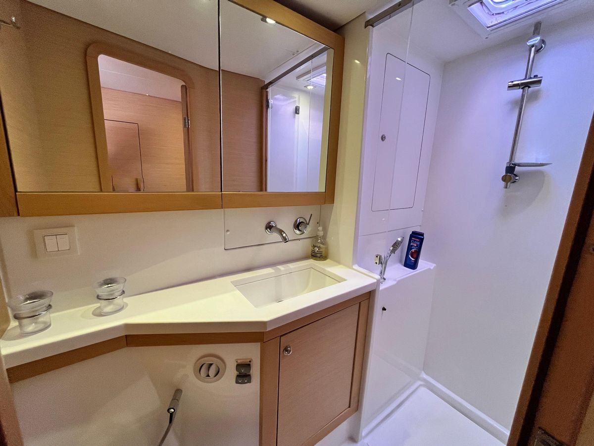 2013 Lagoon 45 
