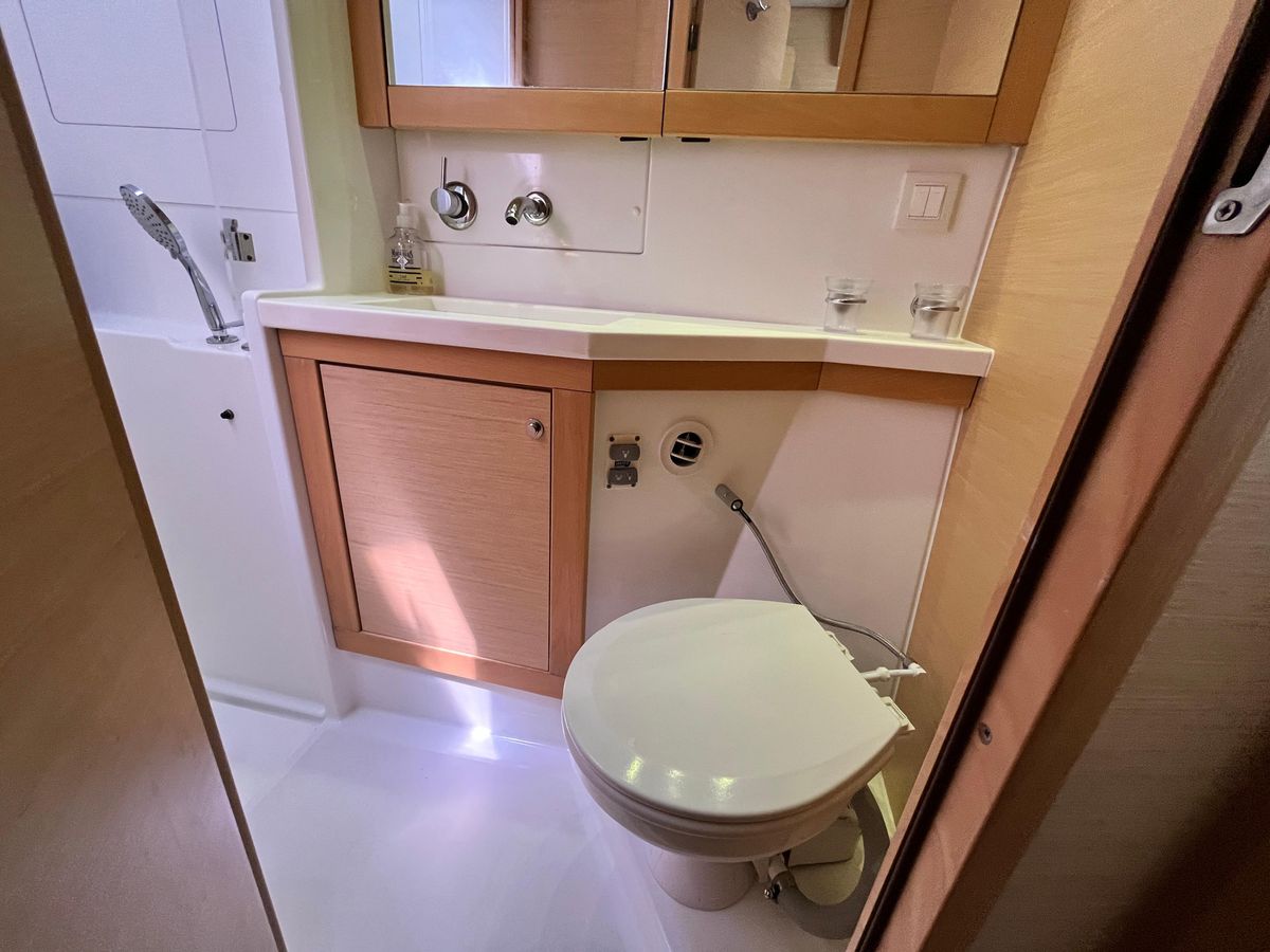 2013 Lagoon 45 