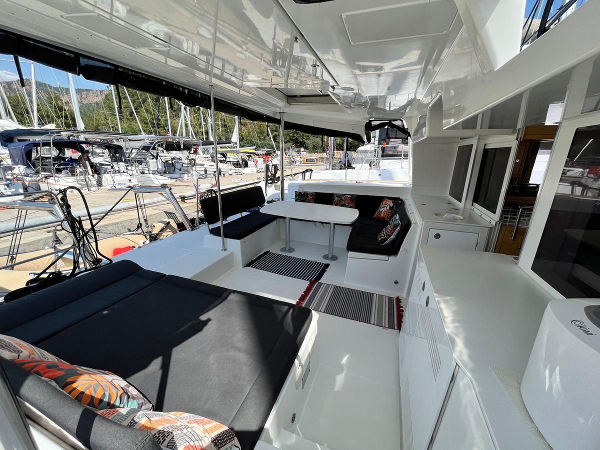 2013 Lagoon 45 