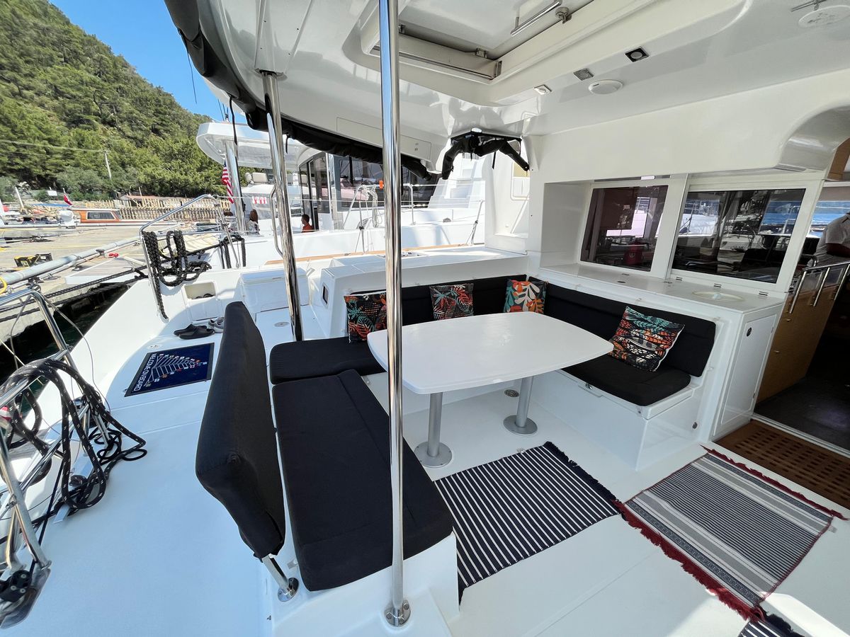 2013 Lagoon 45 