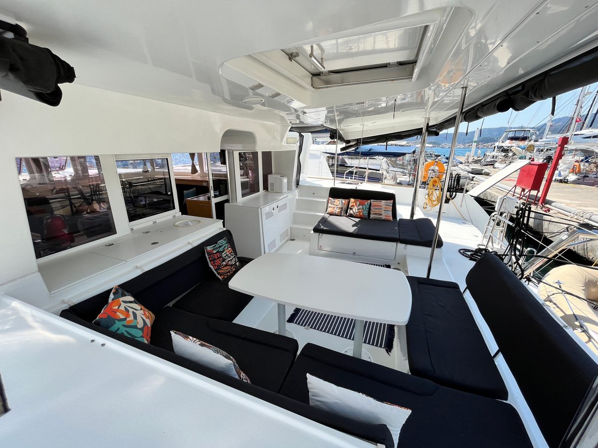 2013 Lagoon 45 