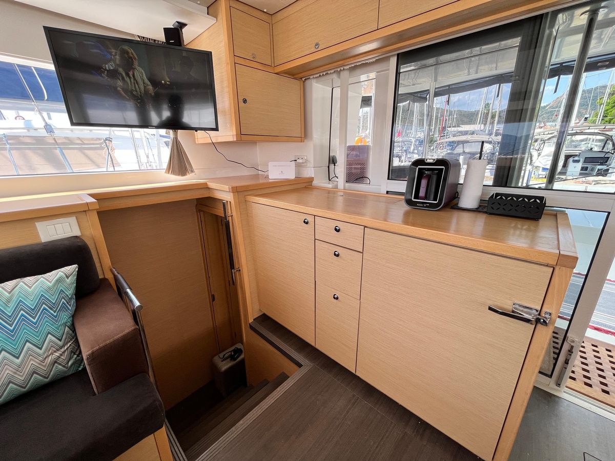 2013 Lagoon 45 