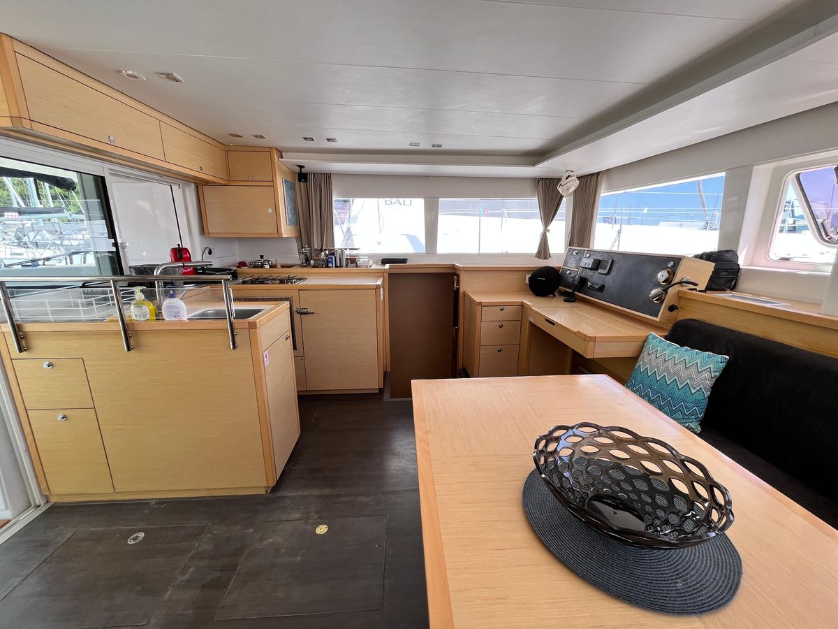2013 Lagoon 45 