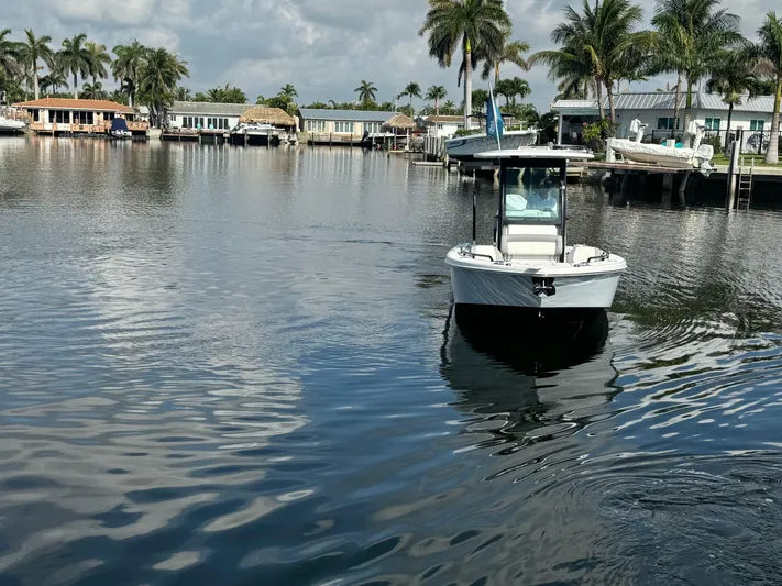  Yacht Photos Pics 2024 Everglades 253 Cc - Image 14