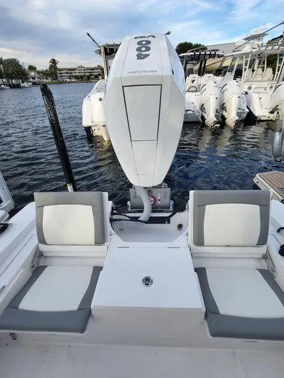  Yacht Photos Pics 2024 Everglades 253 Cc - Image 4