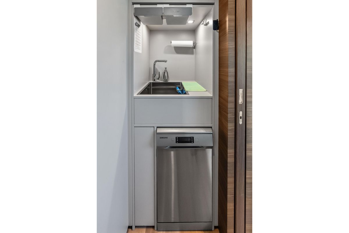 2023 Custom Line 108 