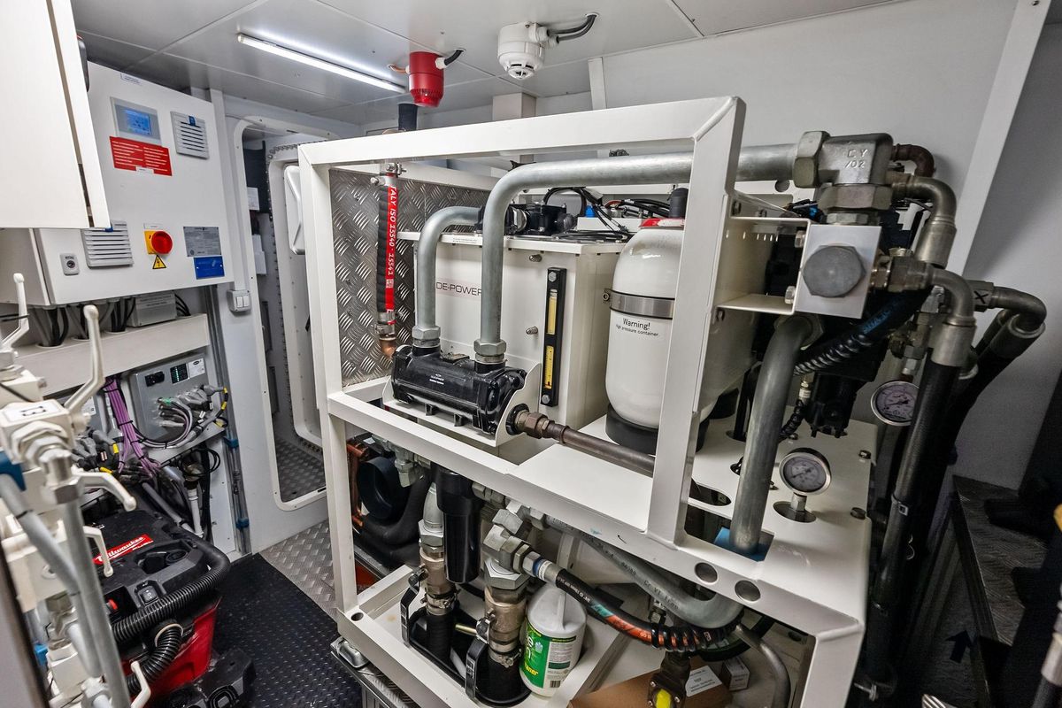 2023 Custom Line 108 