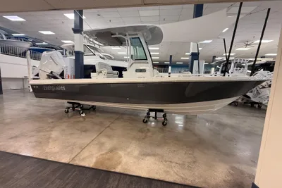 Everglades 253 CC