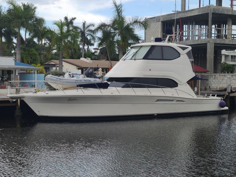 2009 Riviera 47 Enclosed Flybridge Series II