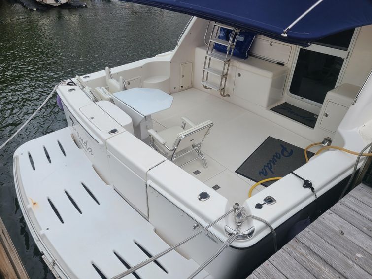 2009-54-riviera-47-enclosed-flybridge-series-ii