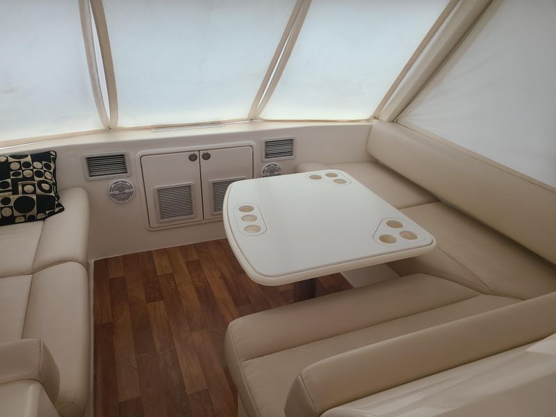 2009 Riviera 47 Enclosed Flybridge Series II