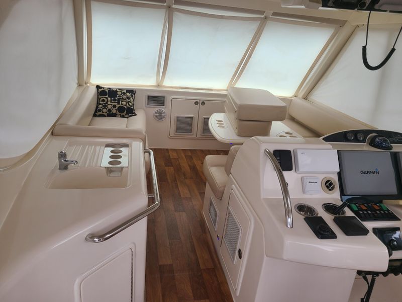 2009 Riviera 47 Enclosed Flybridge Series II