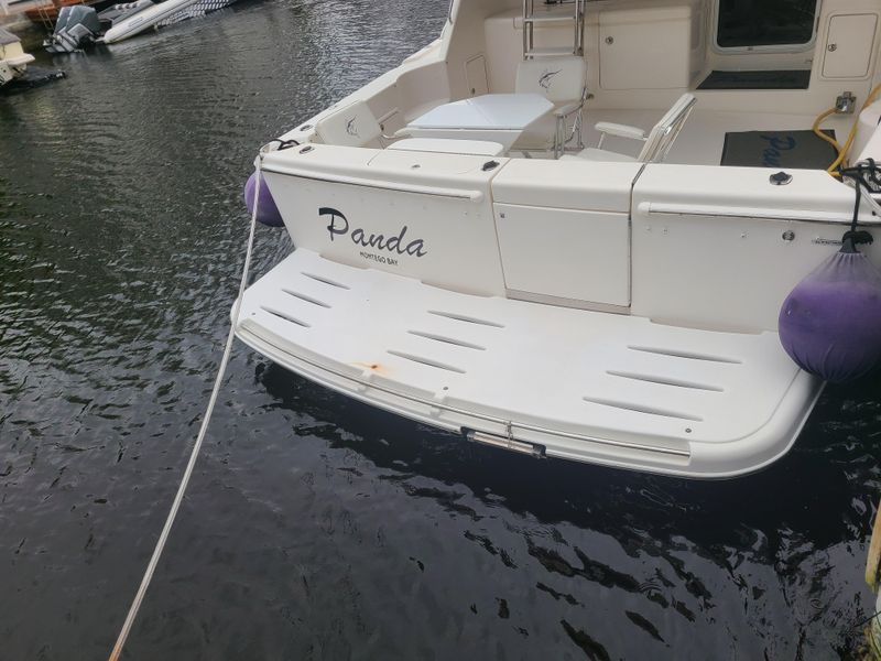 2009 Riviera 47 Enclosed Flybridge Series II