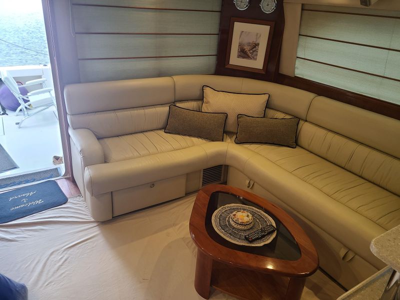 2009 Riviera 47 Enclosed Flybridge Series II