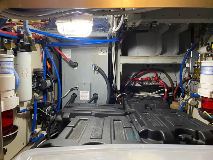 Huckleberry Friend Yacht Photos Pics 