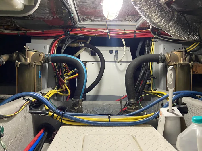 Huckleberry Friend Yacht Photos Pics 